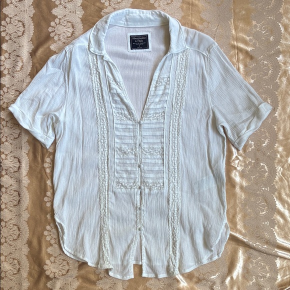 Abercrombie & Fitch Textured White Blouse - Picture 2 of 5